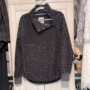 Abercrombie & Fitch Quilted Leopard Fleece. Size Small.